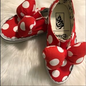 Disney Minnie Mouse vans ! Rare and discontinued!
